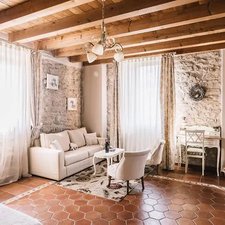 - Relais De Charme La Caminella Nocleg ze śniadaniem