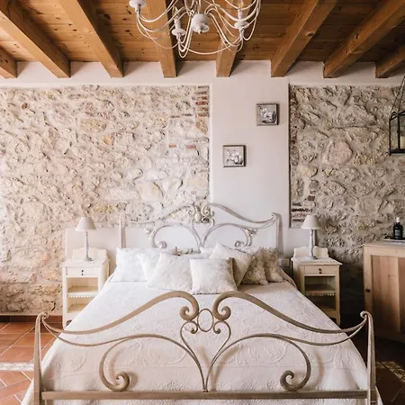 Bed & Breakfast - Relais De Charme La Caminella
