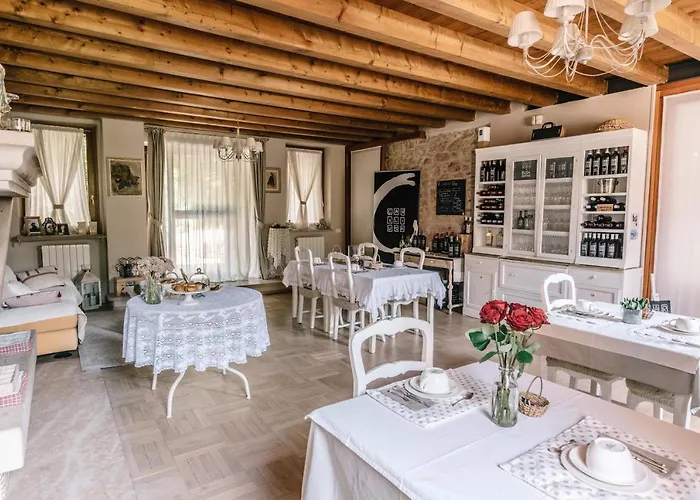 - Relais De Charme La Caminella