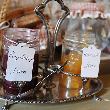 - Relais De Charme La Caminella B&B 산피에트로인카리아노